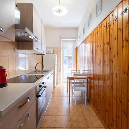 Lori House Apartamento *