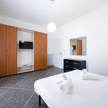 Lori House * Rome