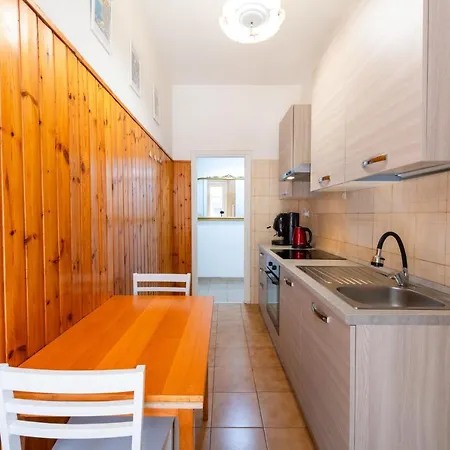 Lori House Appartement *